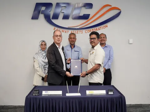 Majlis Penyerahan Projek Bagi Kerja-Kerja Membina Platform Tambahan untuk Tren DMU untuk Hentian Kg Sirian