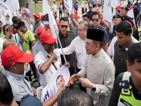 Majlis Peluncuran Program Pembaharuan Teksi Madani Nasional