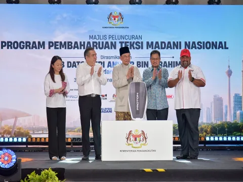 Majlis Peluncuran Program Pembaharuan Teksi Madani Nasional