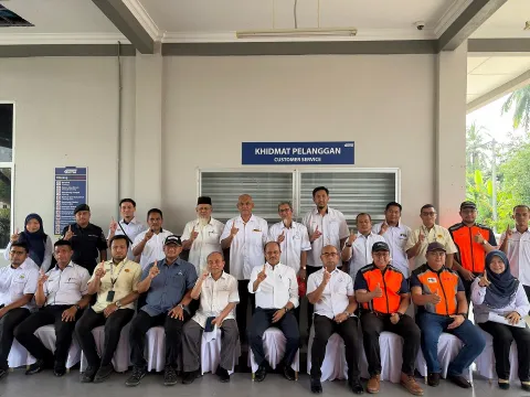 Lawatan Kerja di Stesen Padang Tengku